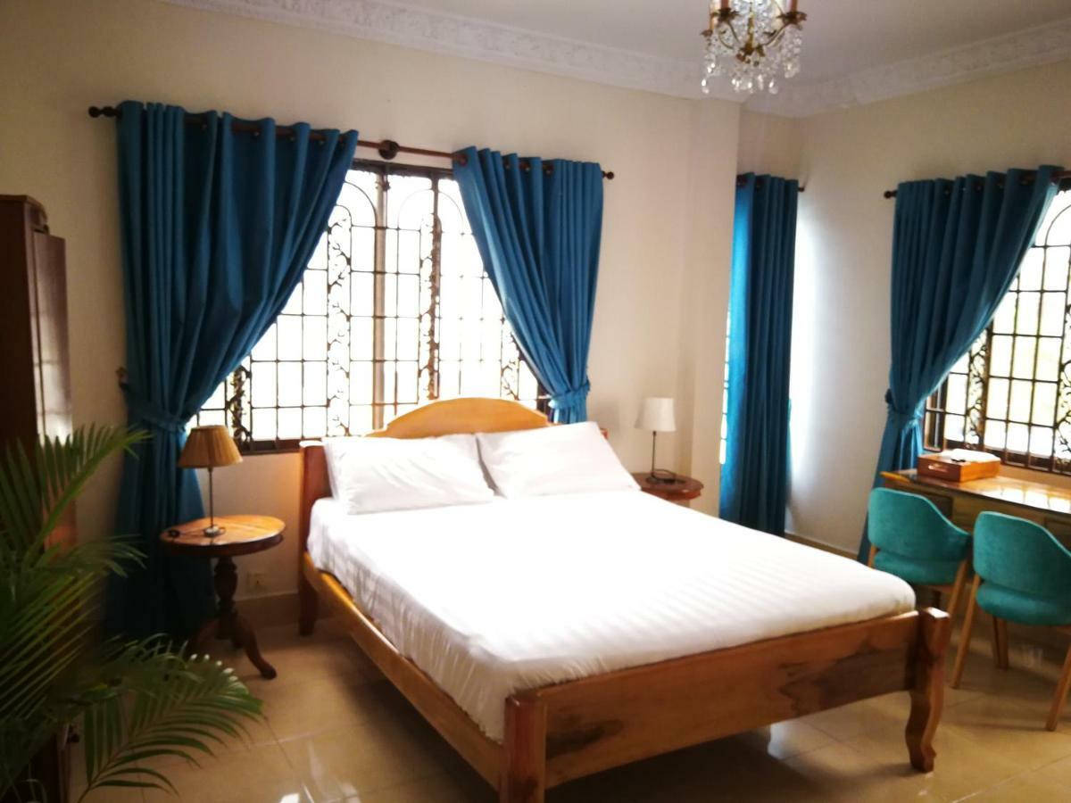 Villa Paradiso Phnom Penh Bagian luar foto